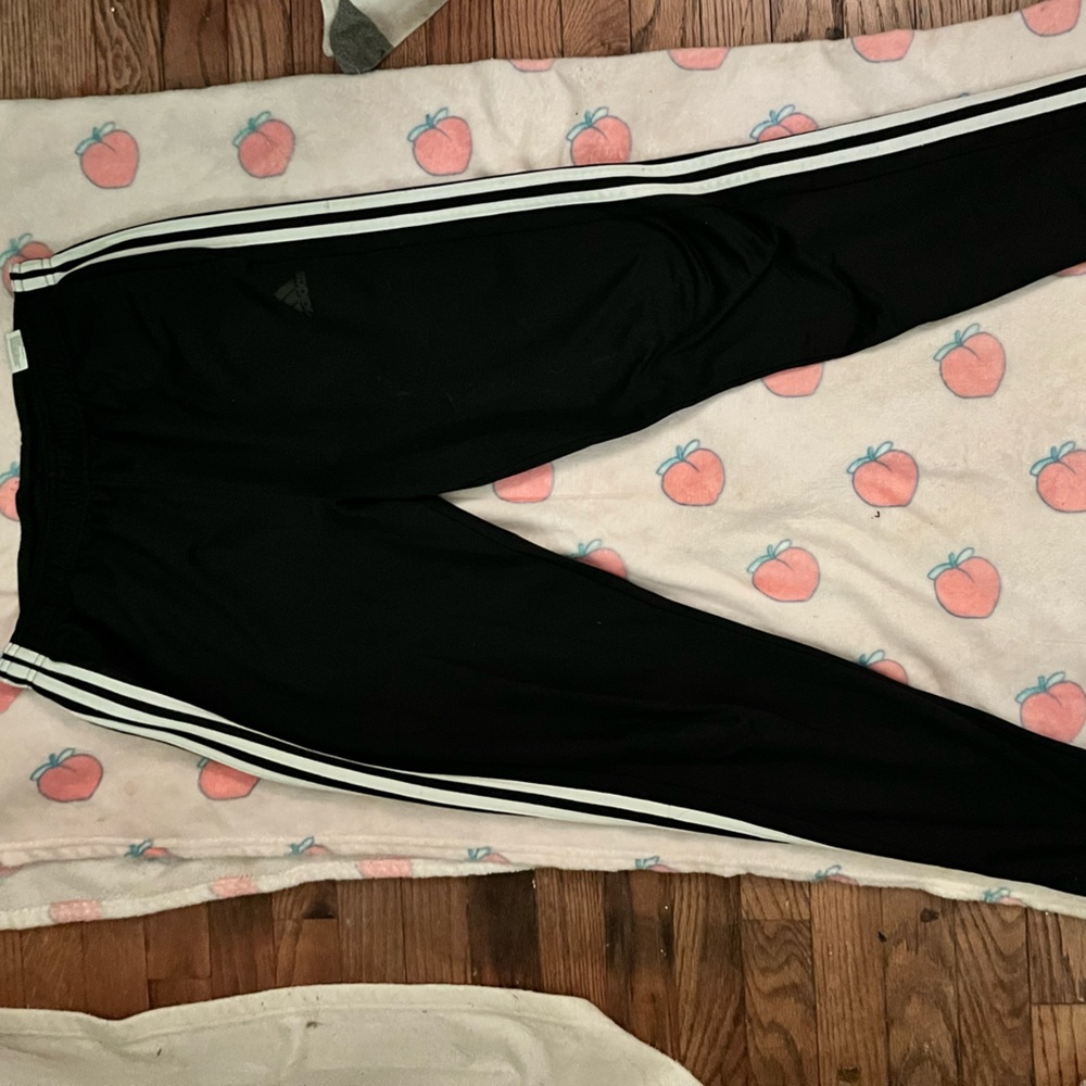 Large adidas sweatpants (no strings)